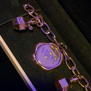 Flowerbomb charm bracelet